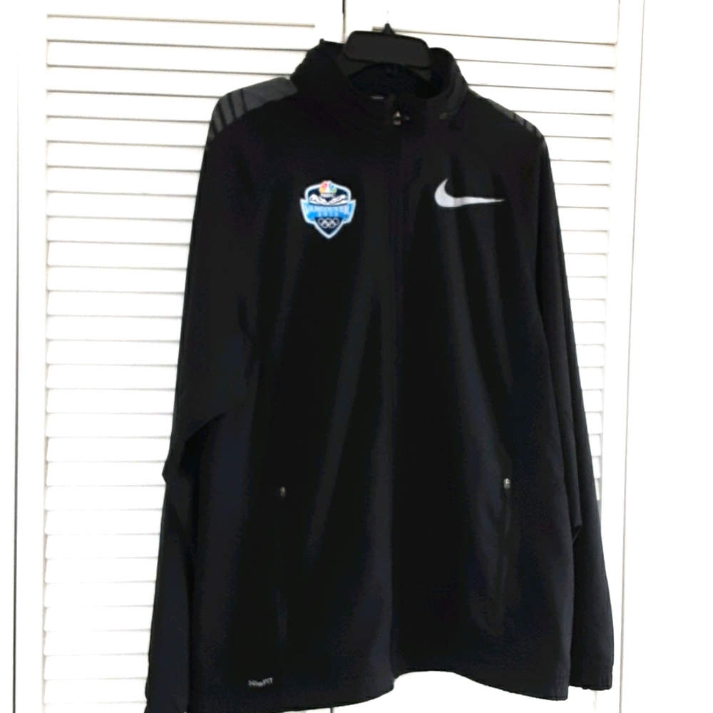 Nike - Picture 2 of 2